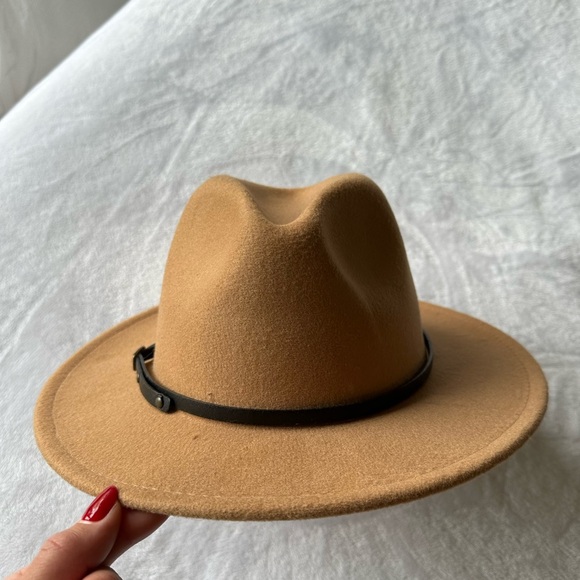 Hat - Picture 4 of 5